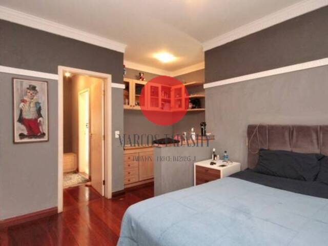 Casa para Venda em Santana de Parnaíba - 2