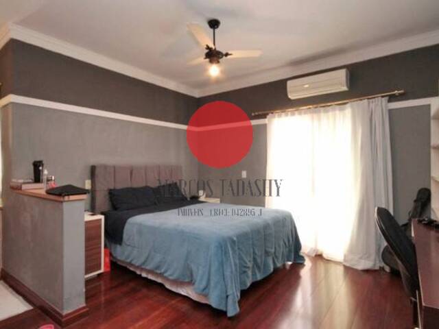 Casa para Venda em Santana de Parnaíba - 3