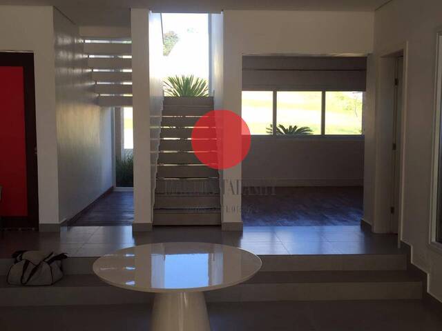 Casa para Venda em Santana de Parnaíba - 3