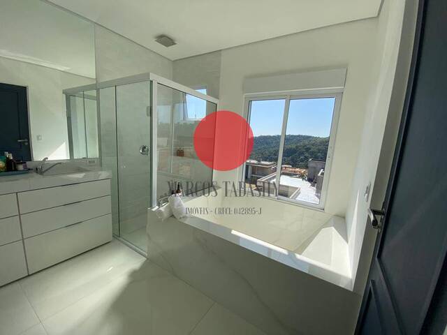 Casa para Locação em Santana de Parnaíba - 2