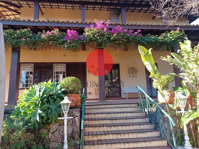 #4818 - Casa para Venda em Santana de Parnaíba - SP