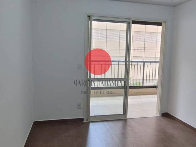 Venda em Jardim Tupanci - Barueri